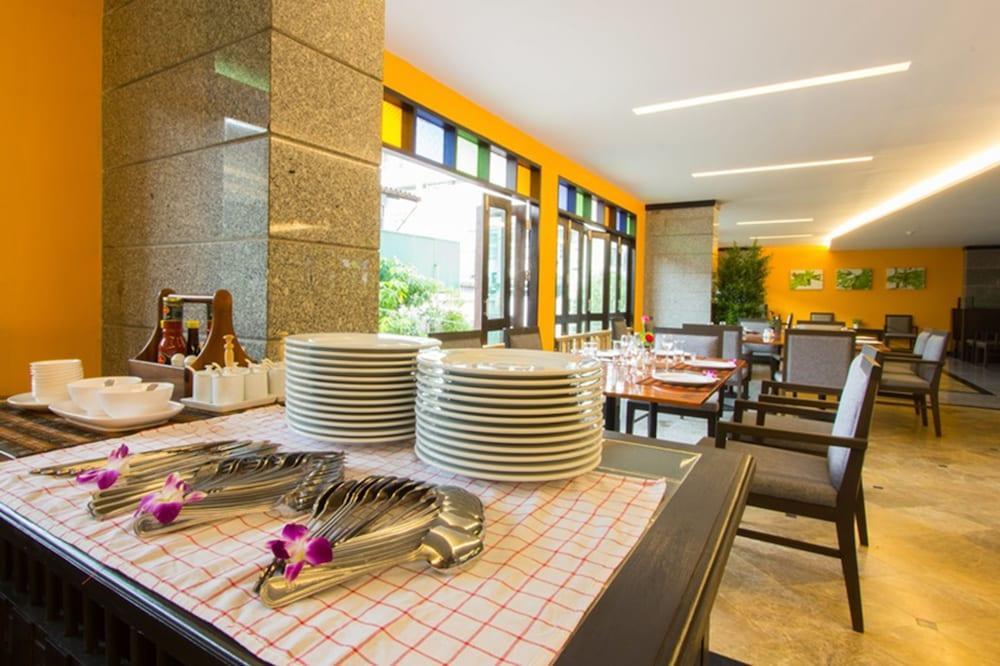 All Together Suite Hotel Bangkok Eksteriør bilde