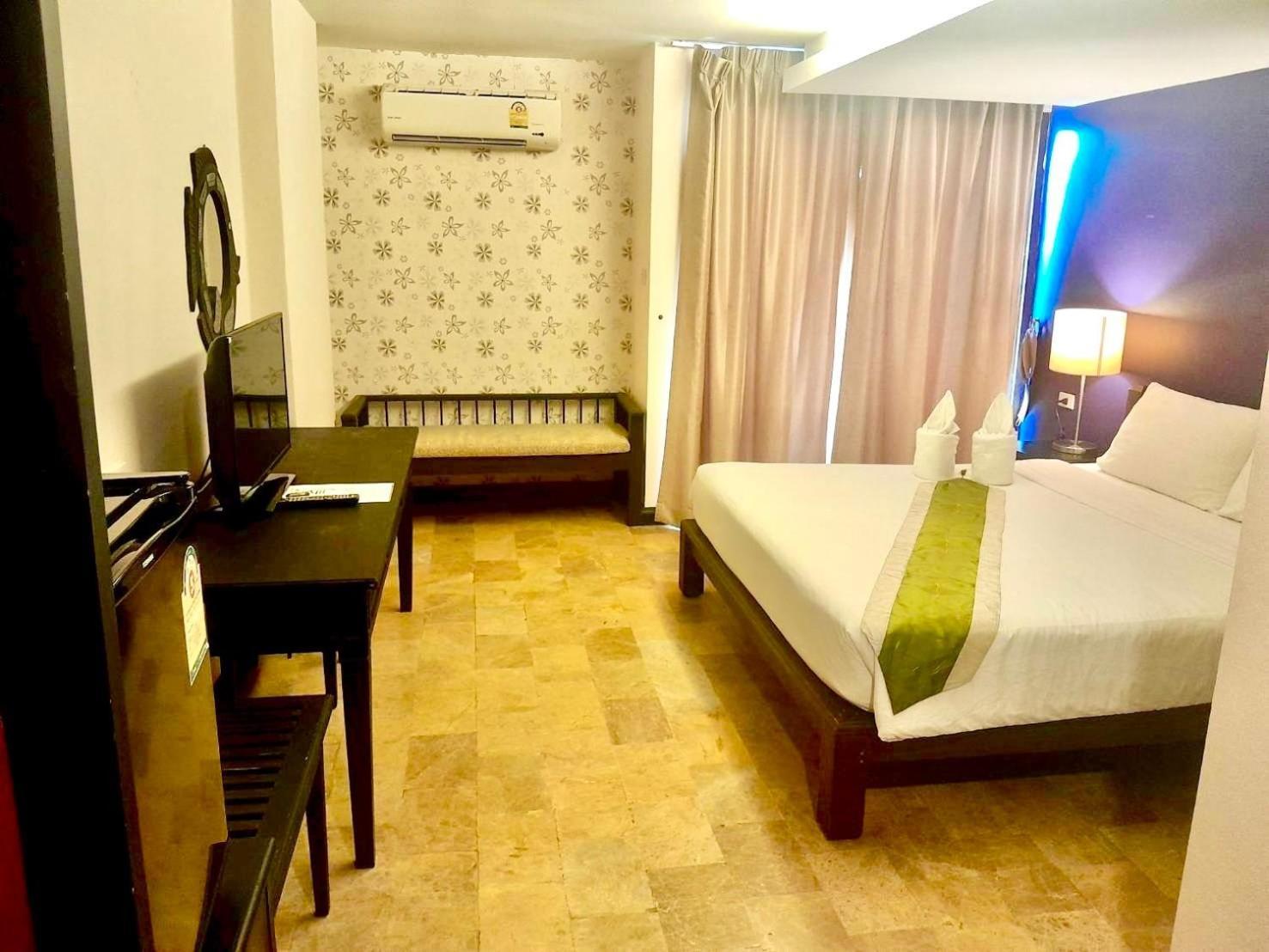 All Together Suite Hotel Bangkok Eksteriør bilde