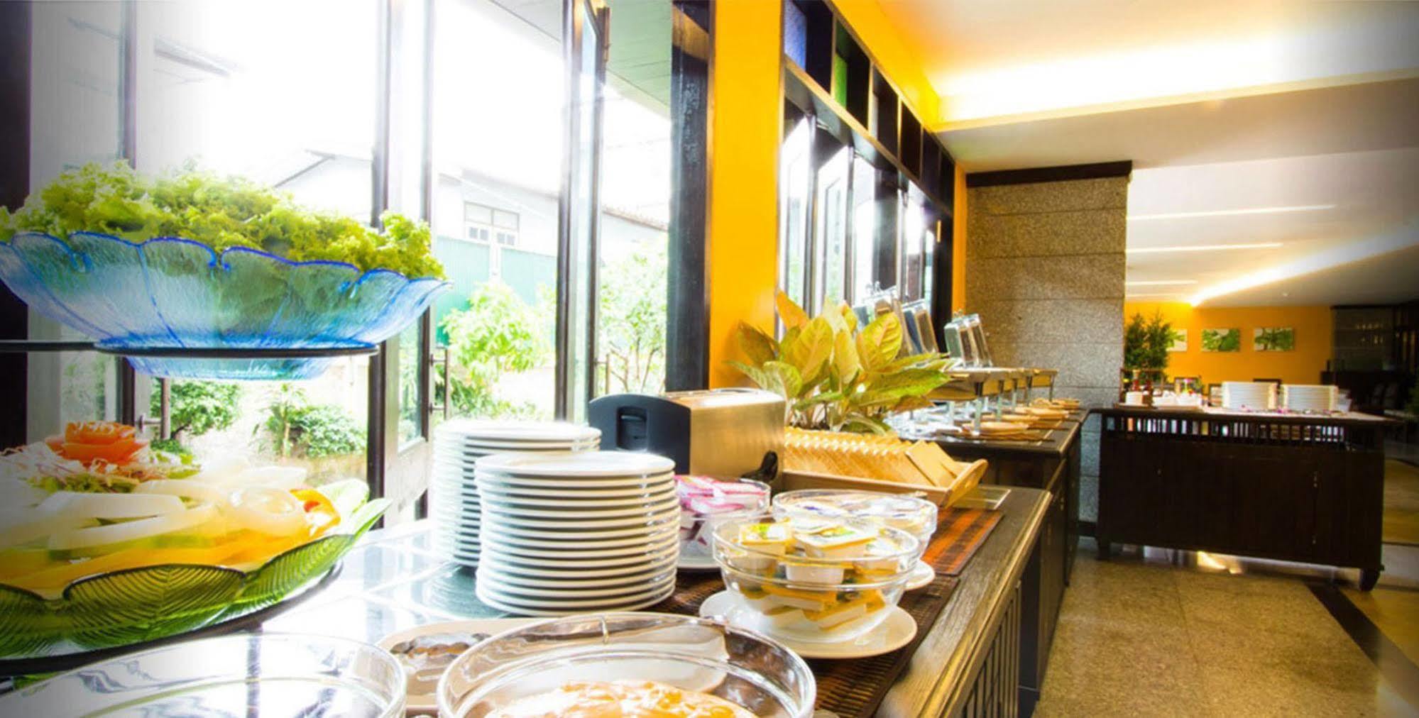 All Together Suite Hotel Bangkok Eksteriør bilde