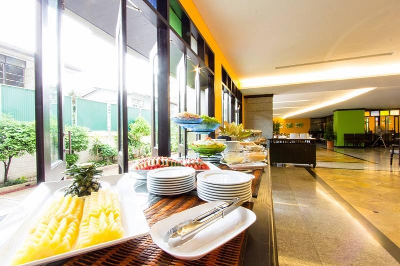 All Together Suite Hotel Bangkok Eksteriør bilde