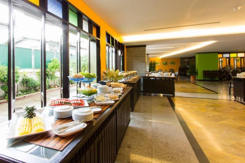 All Together Suite Hotel Bangkok Eksteriør bilde